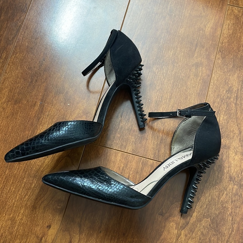 Sam & Libby Black Dorsey Pointed Heels w/ Ankle Strap and Spiked Heel Size 6.5